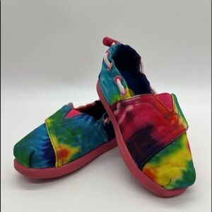 MAUI ISLAND UNISEX BABY TIE DYE SHOES SIZE 6